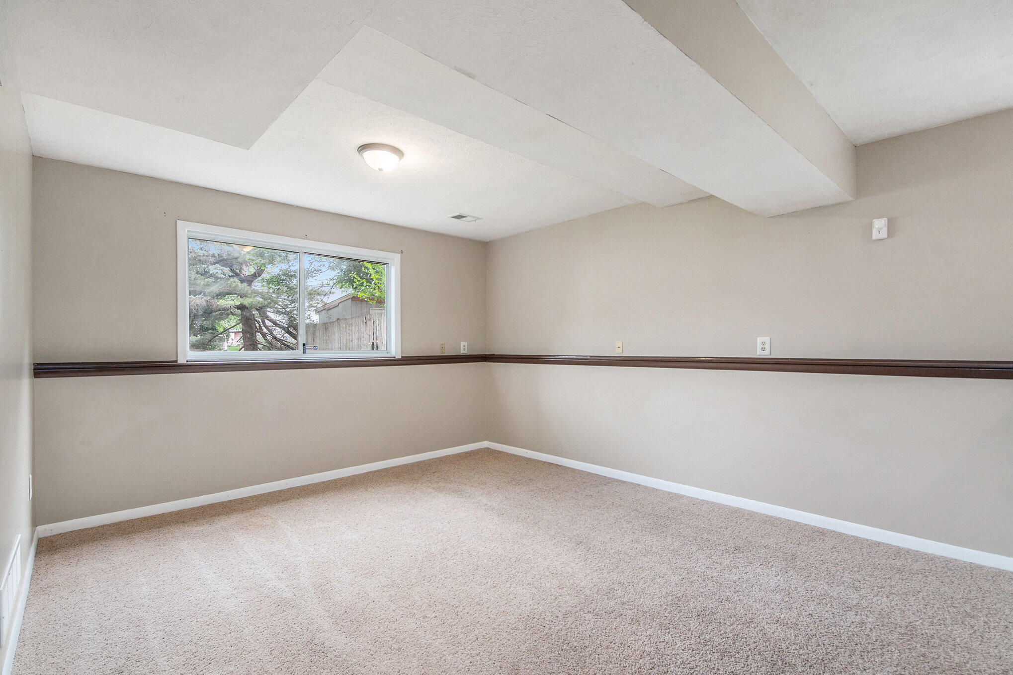 734 Springwood Drive SE