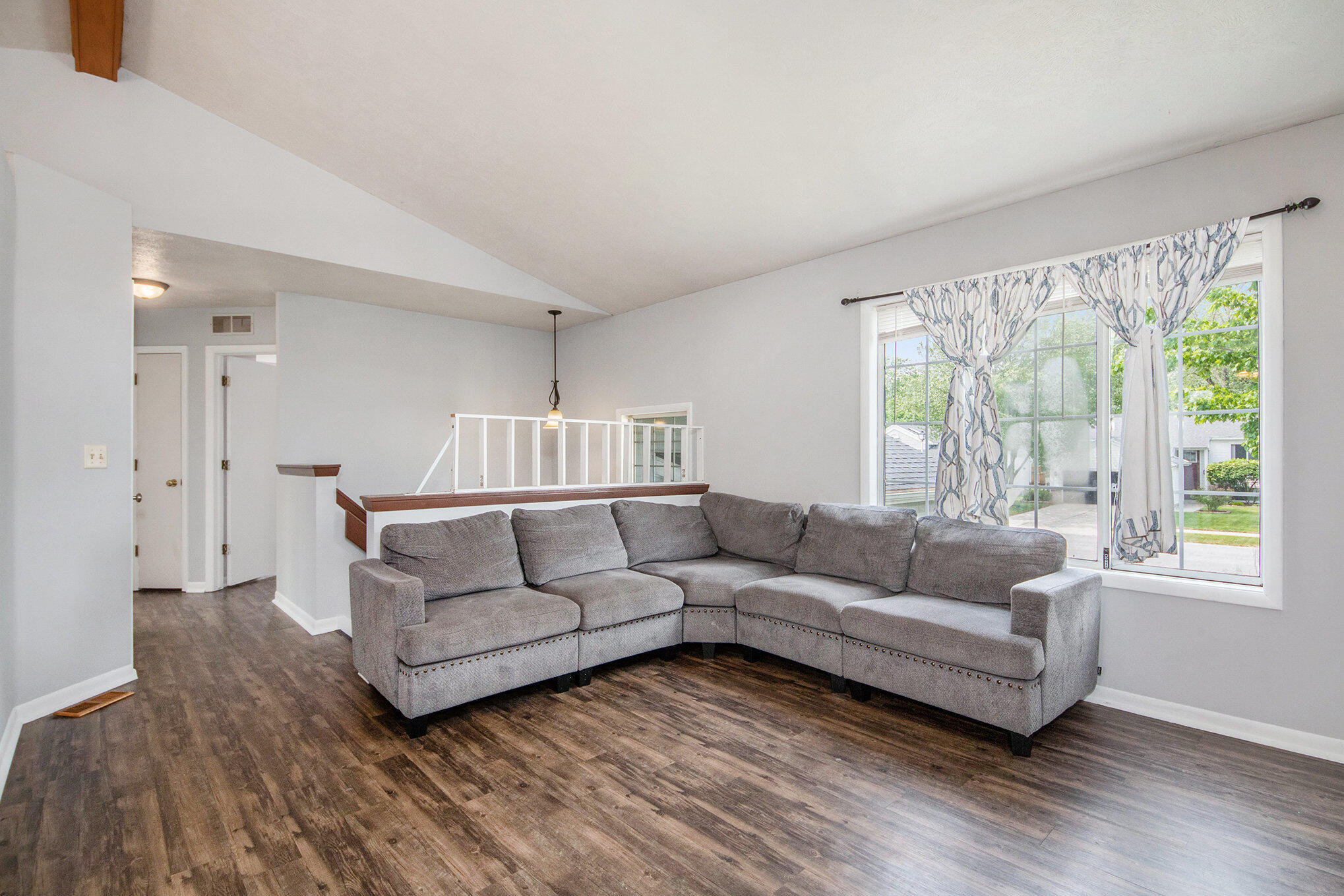 734 Springwood Drive SE