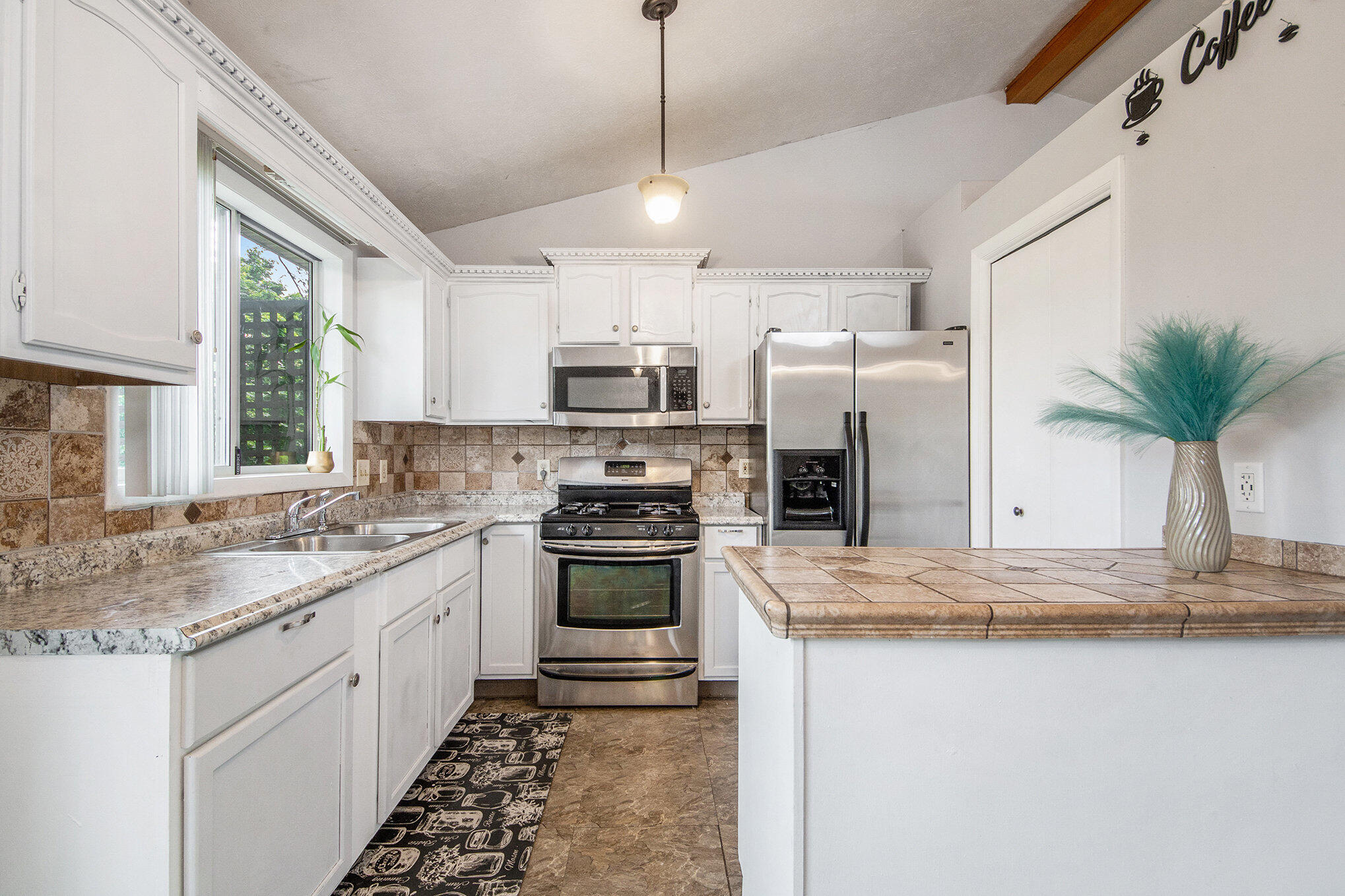 734 Springwood Drive SE