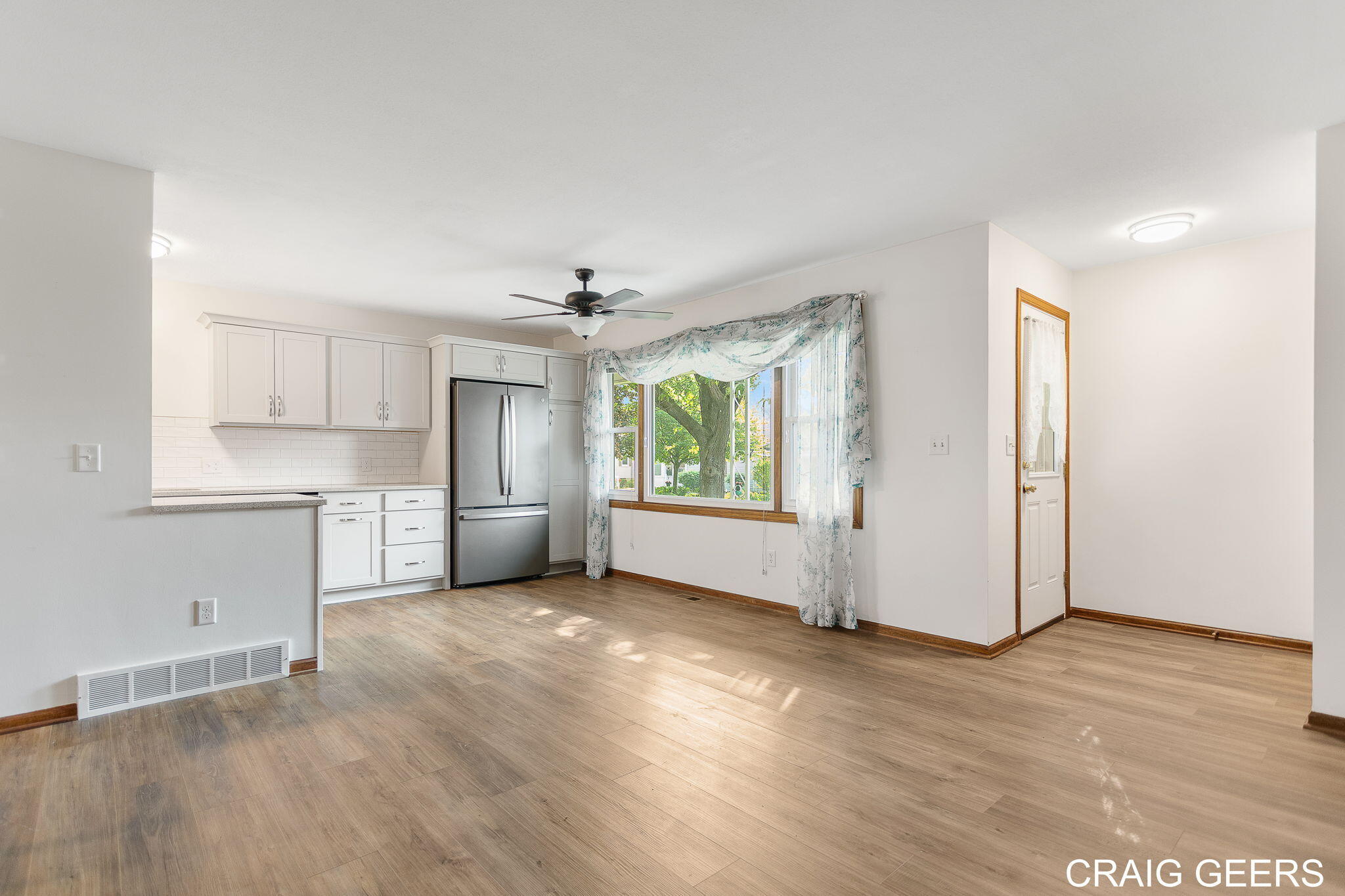 1061 Village Lane, 235