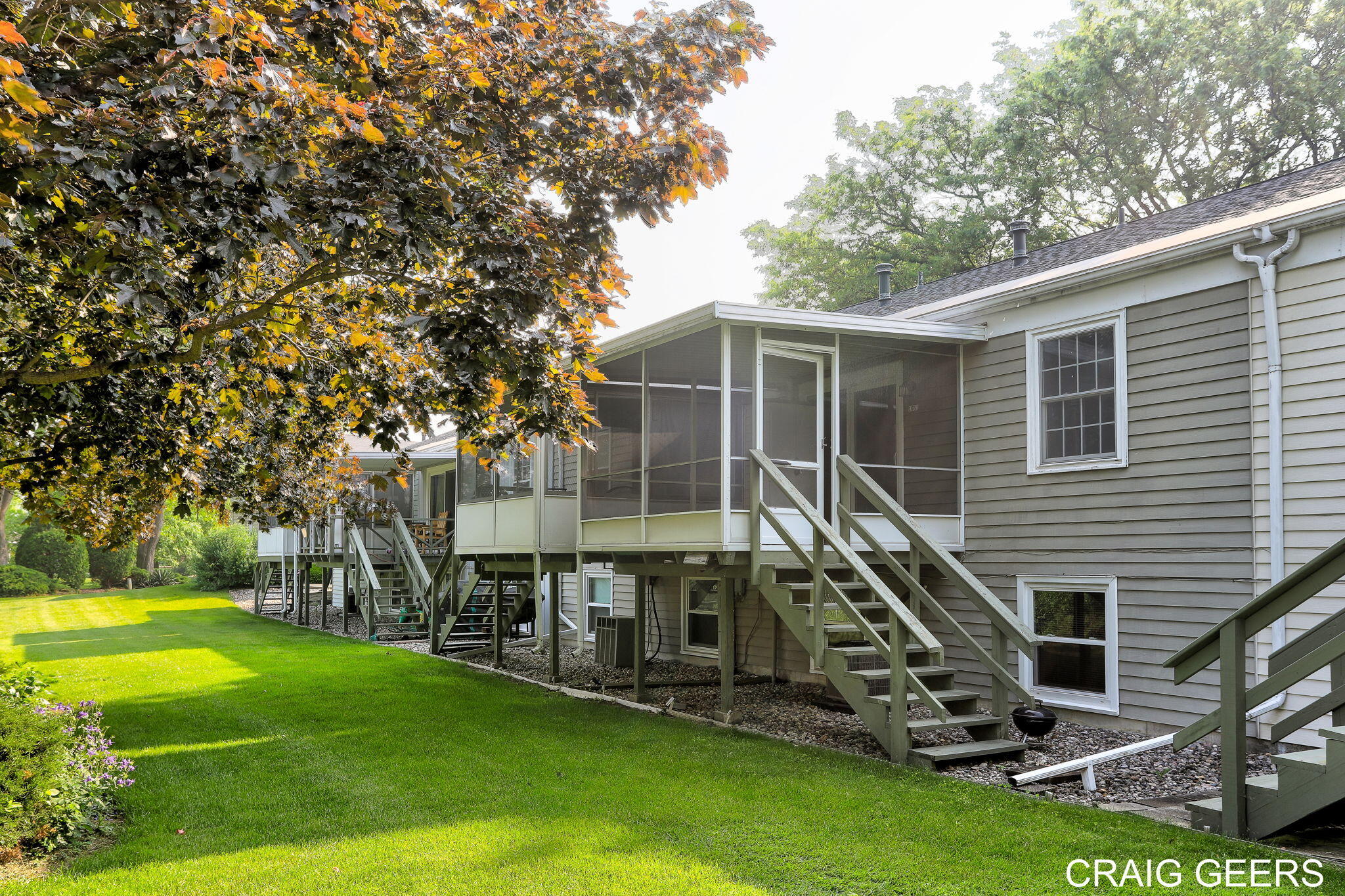 1061 Village Lane, 235