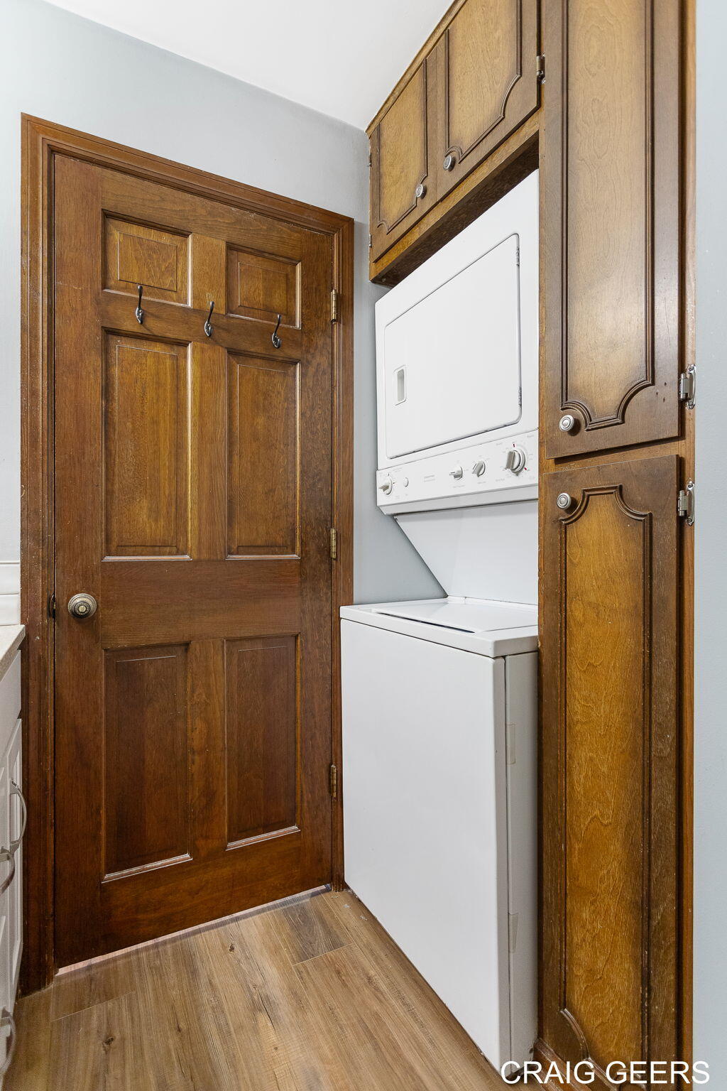 1061 Village Lane, 235