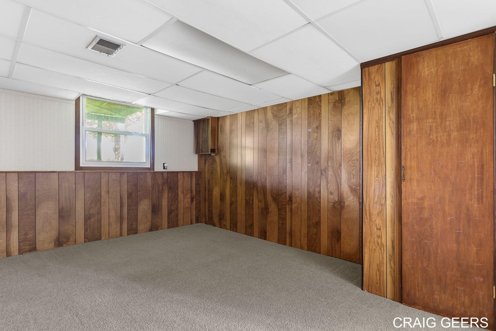 1061 Village Lane, 235