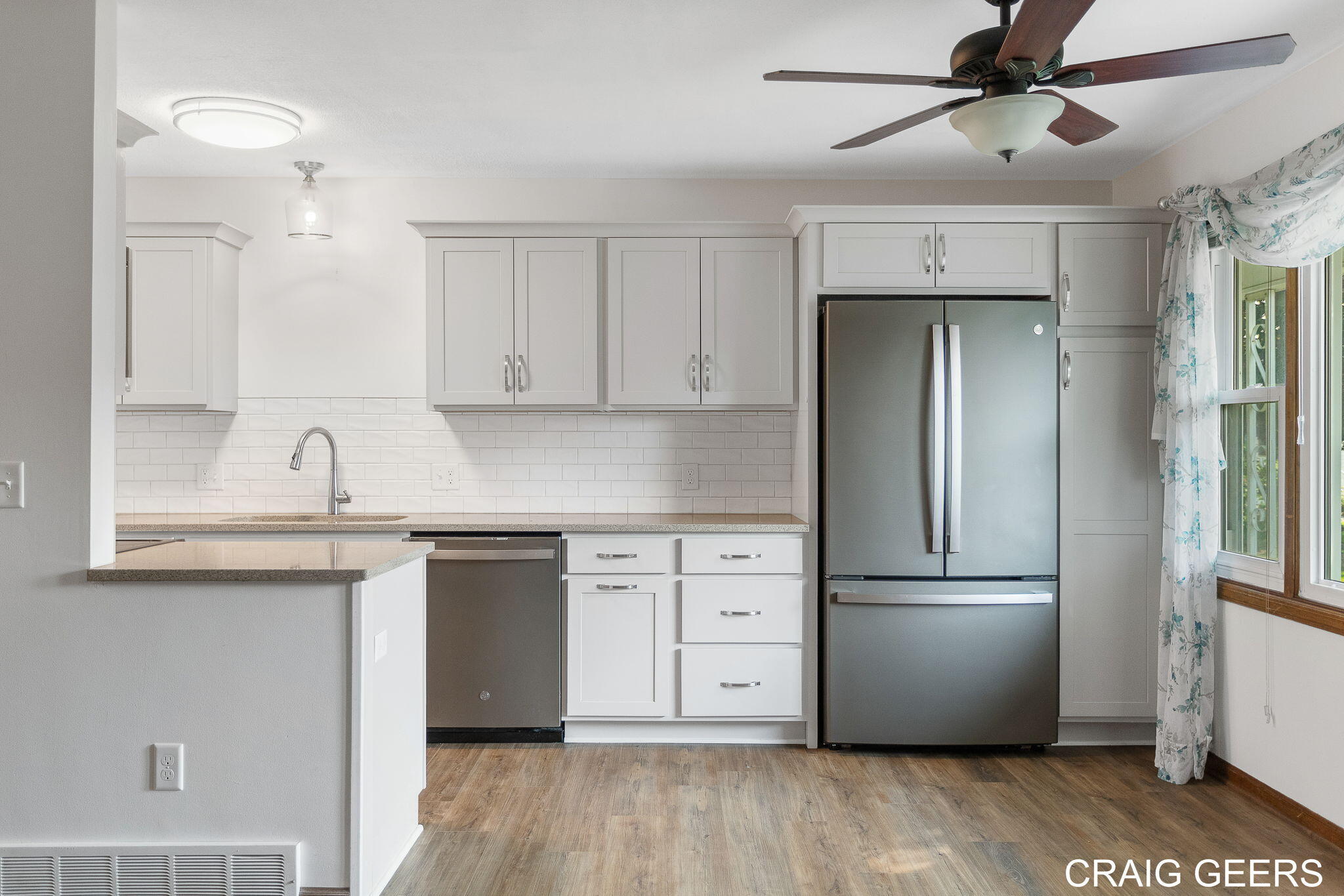 1061 Village Lane, 235