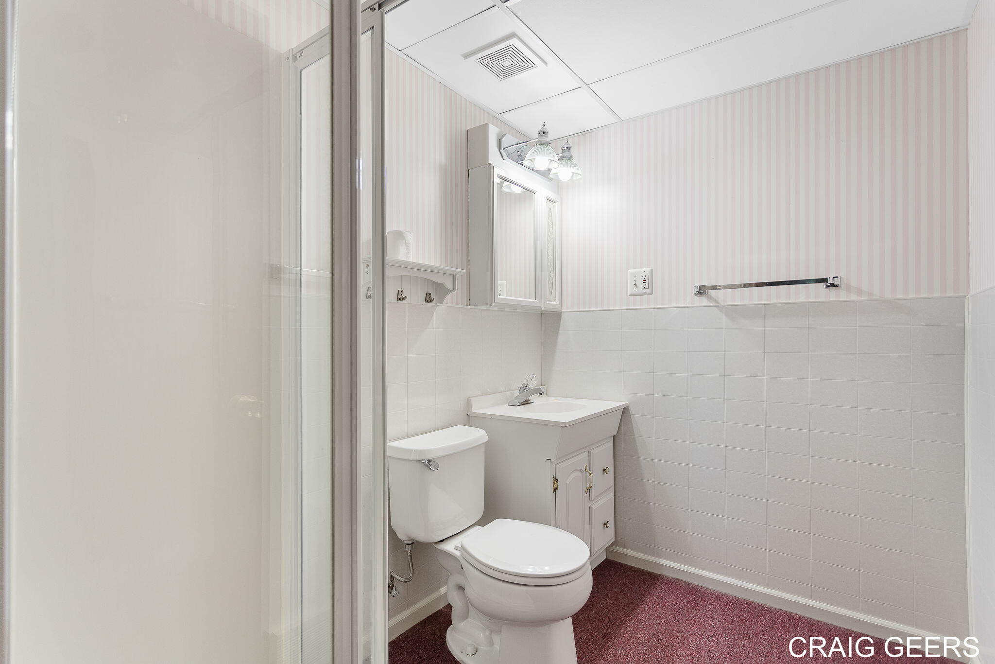 1061 Village Lane, 235