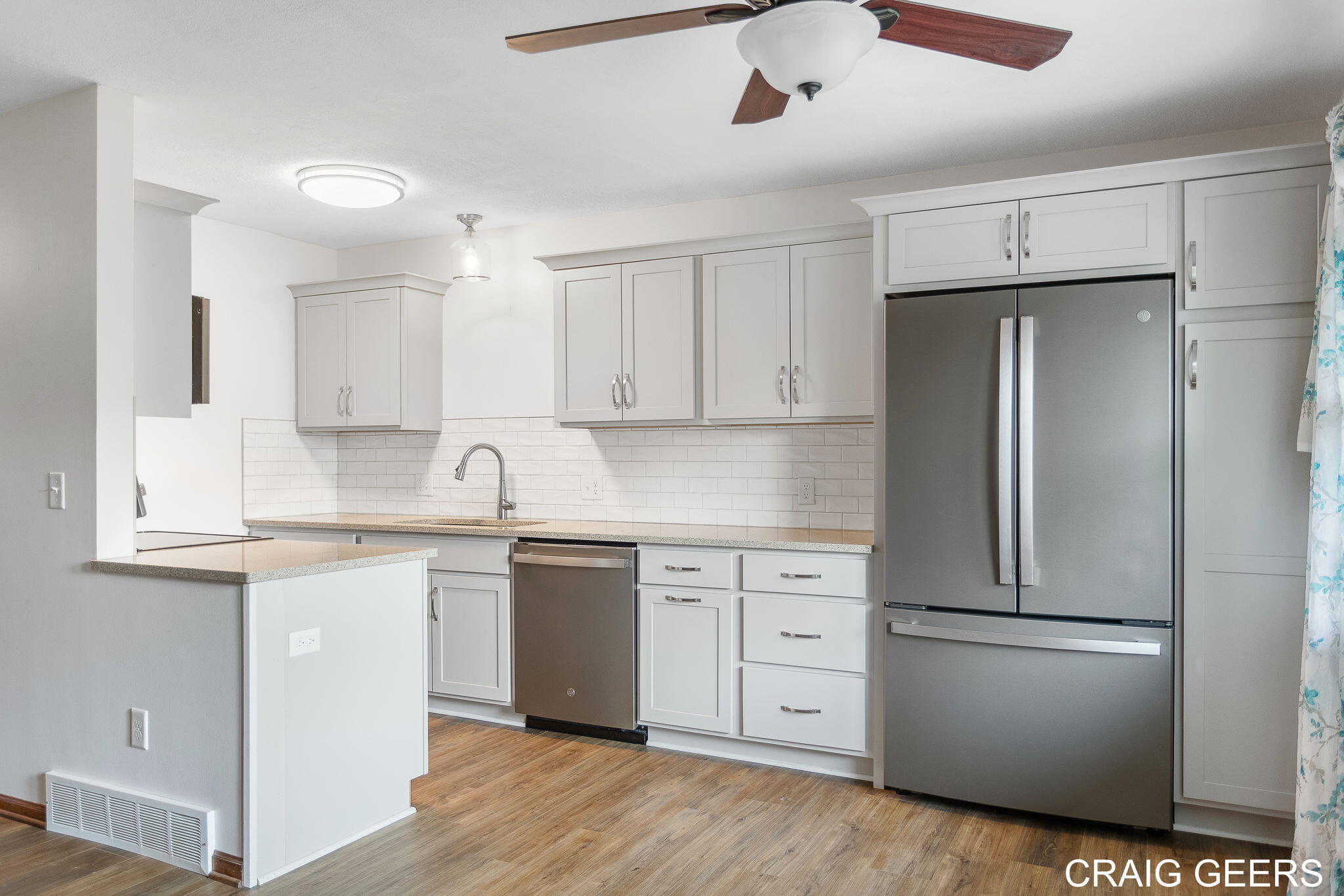 1061 Village Lane, 235