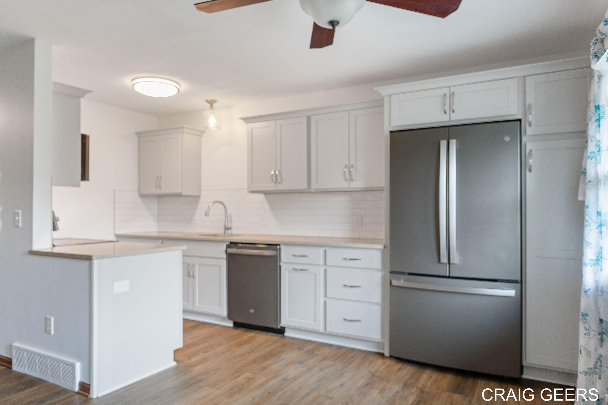 1061 Village Lane, 235