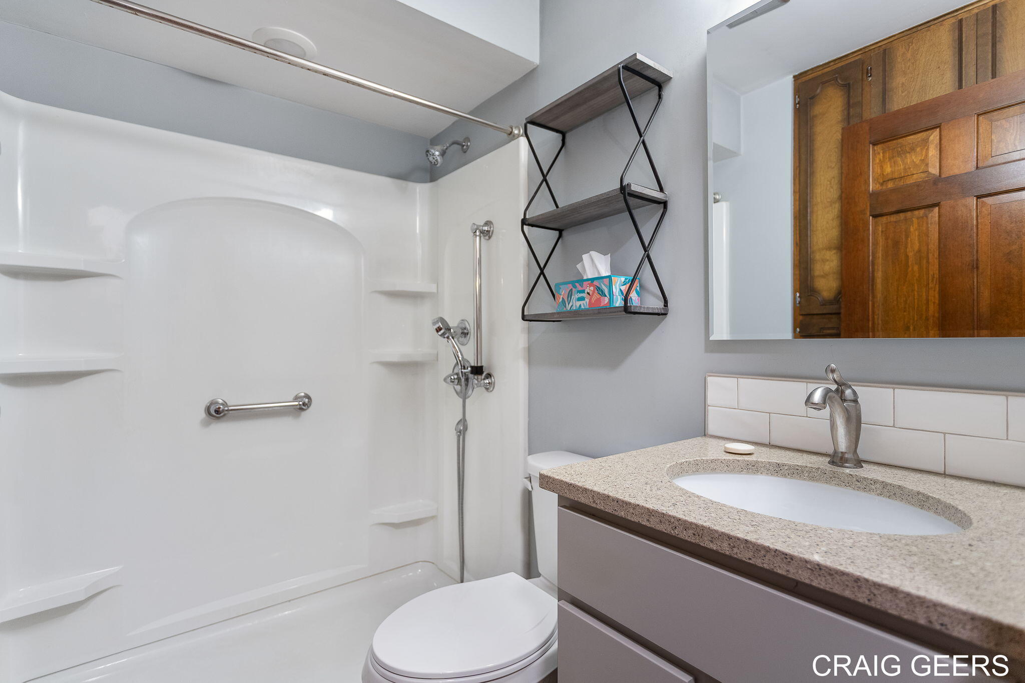 1061 Village Lane, 235