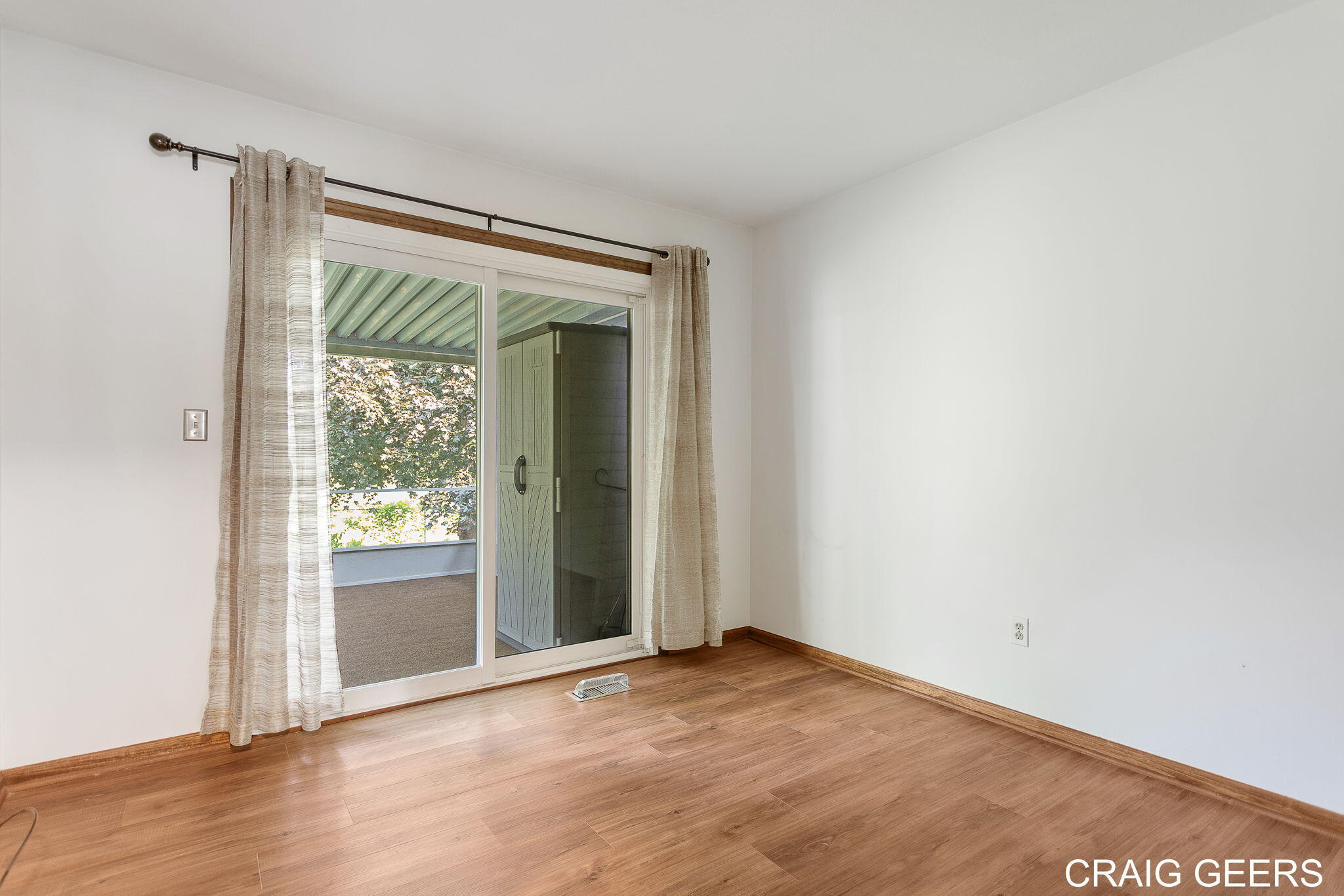 1061 Village Lane, 235