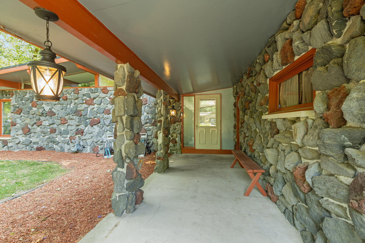 4675 Grenadier Drive SW