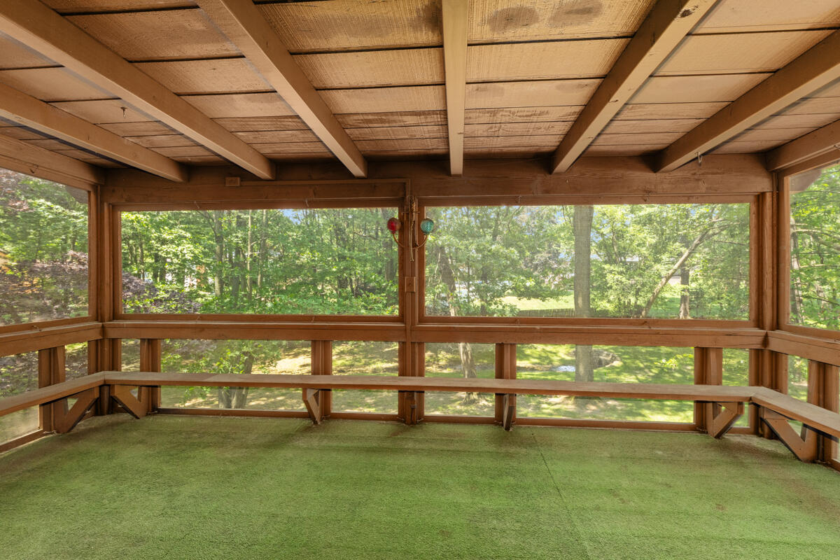 4675 Grenadier Drive SW