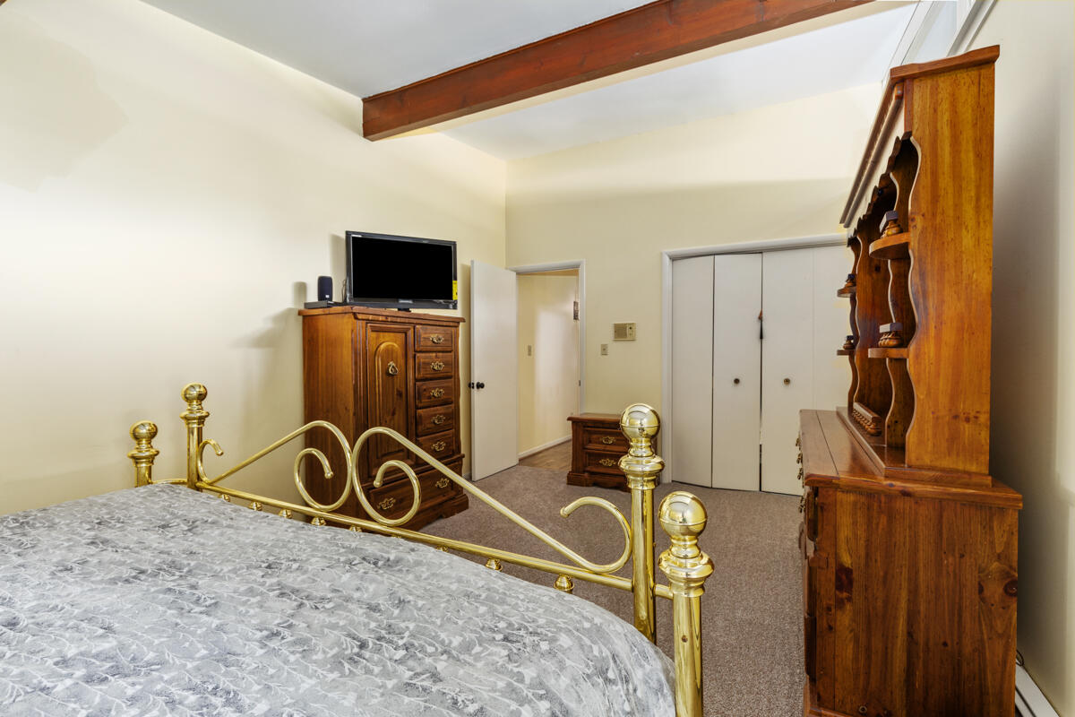 4675 Grenadier Drive SW