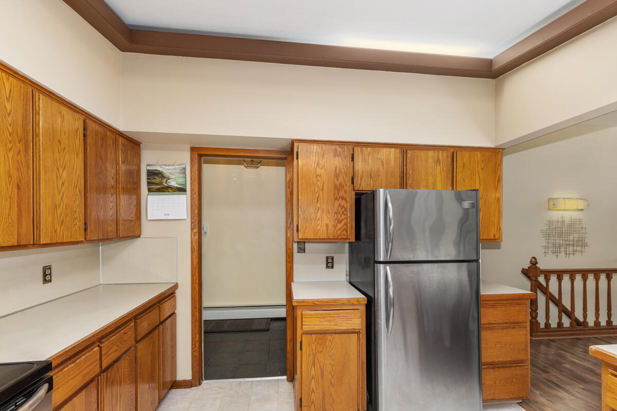 4675 Grenadier Drive SW