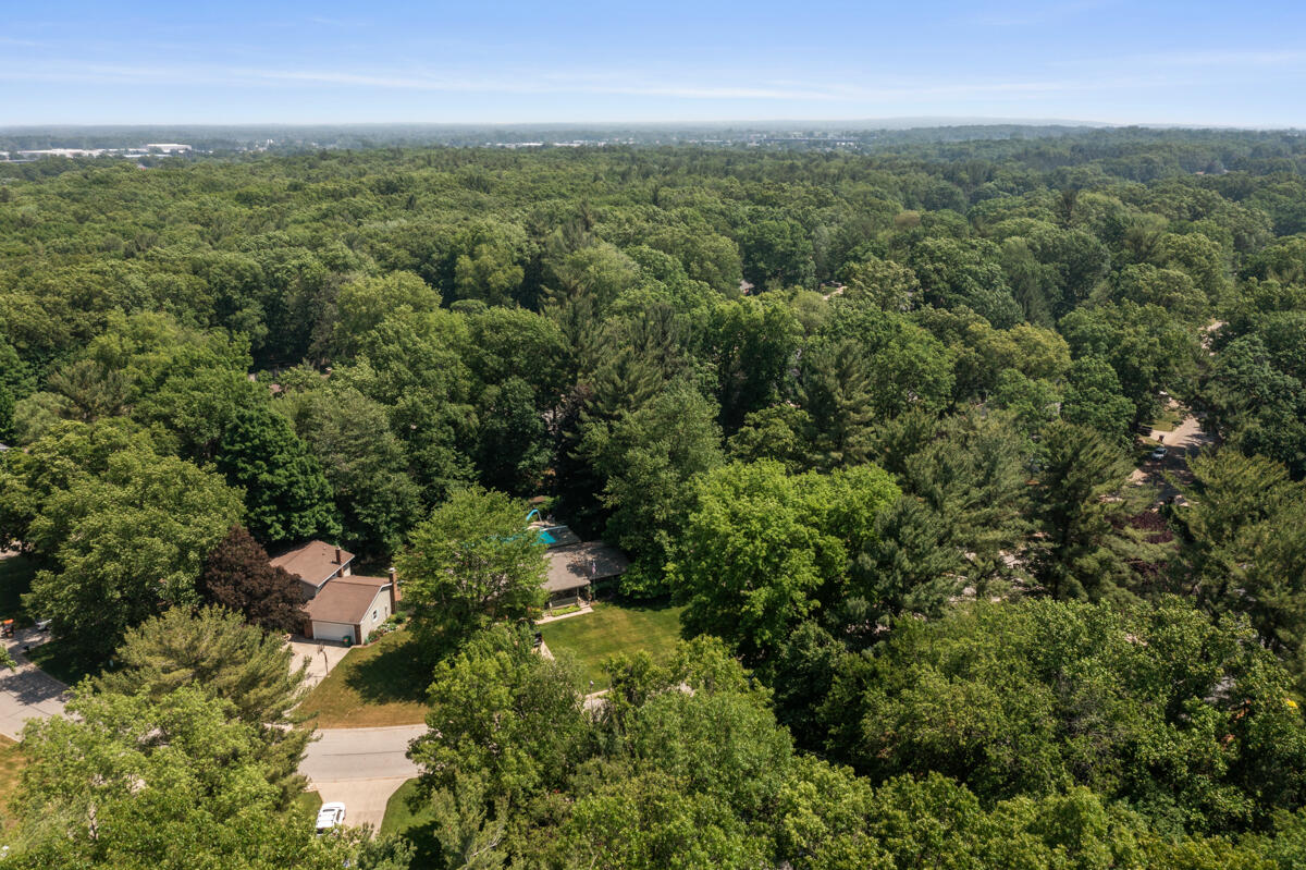 4675 Grenadier Drive SW