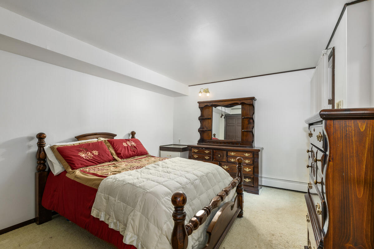 4675 Grenadier Drive SW