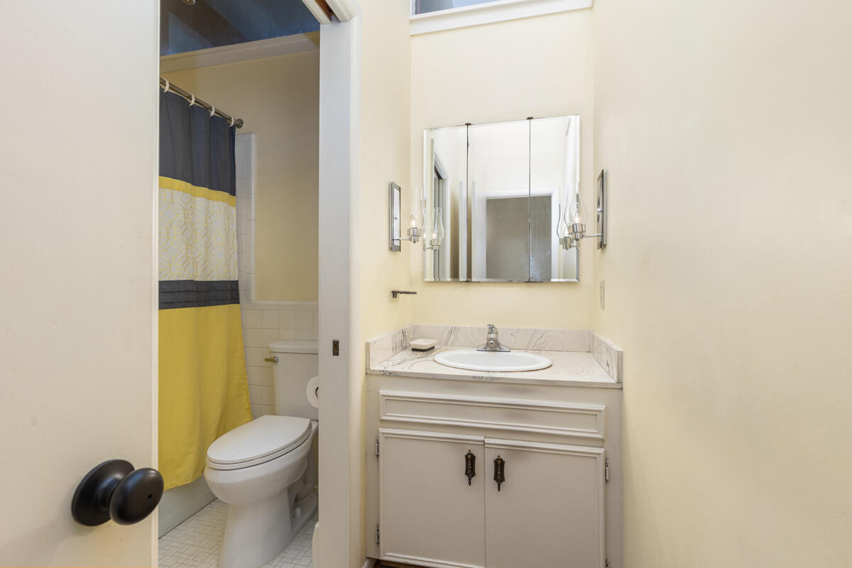 4675 Grenadier Drive SW