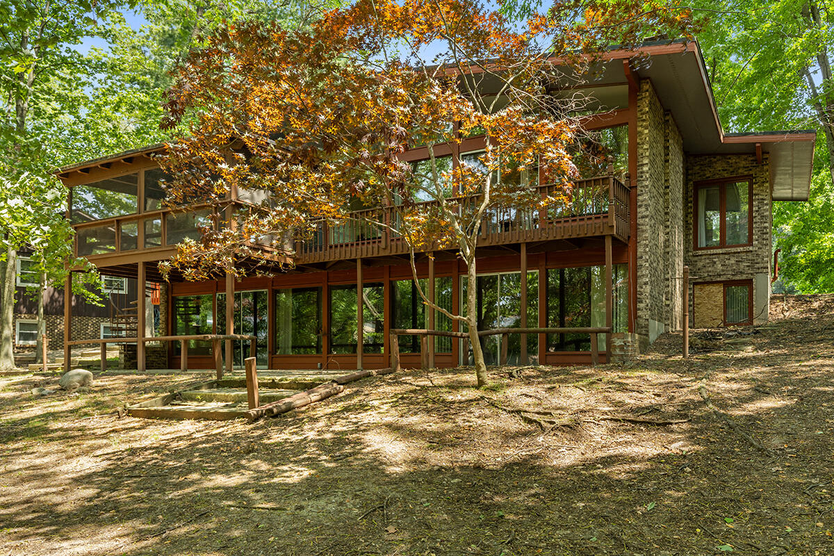 4675 Grenadier Drive SW