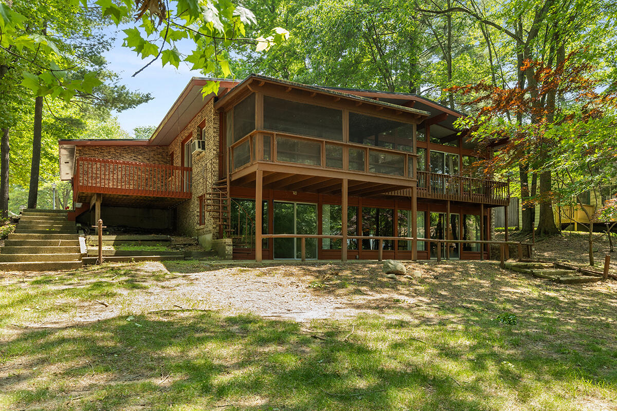 4675 Grenadier Drive SW