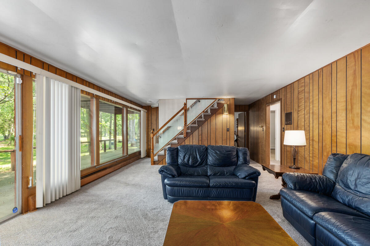 4675 Grenadier Drive SW