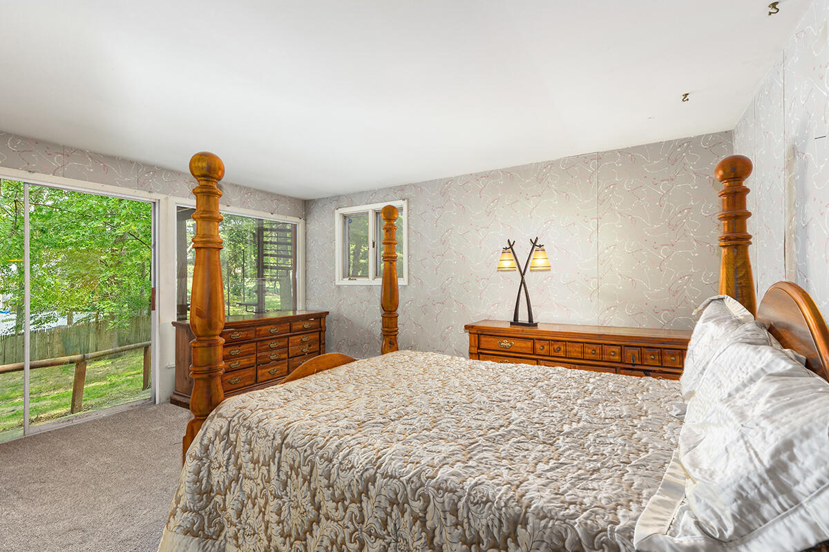 4675 Grenadier Drive SW