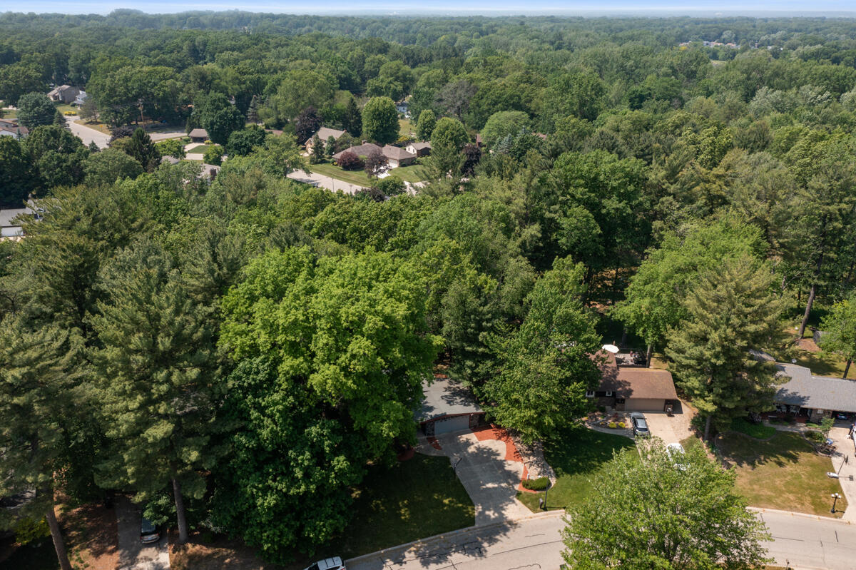 4675 Grenadier Drive SW