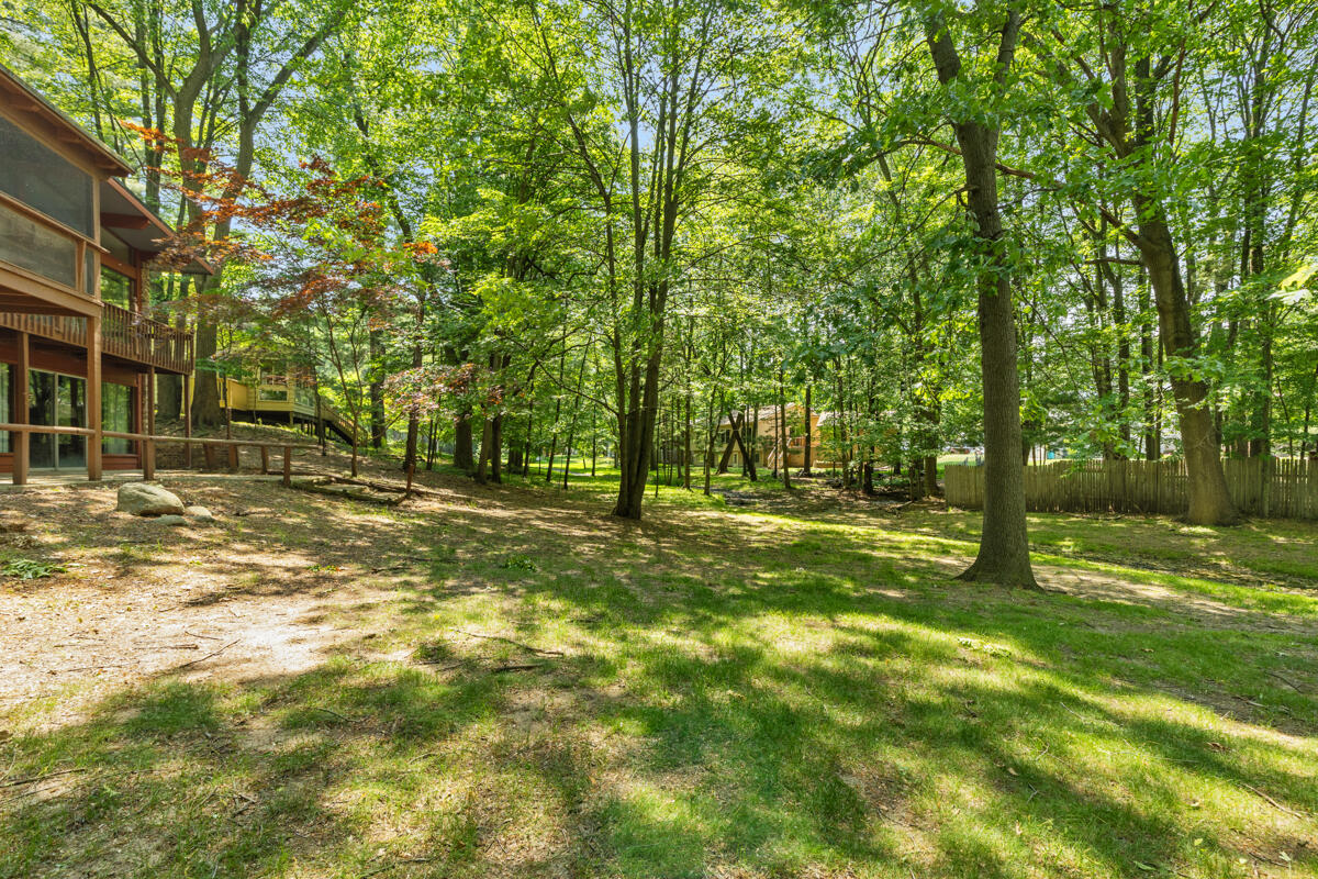 4675 Grenadier Drive SW