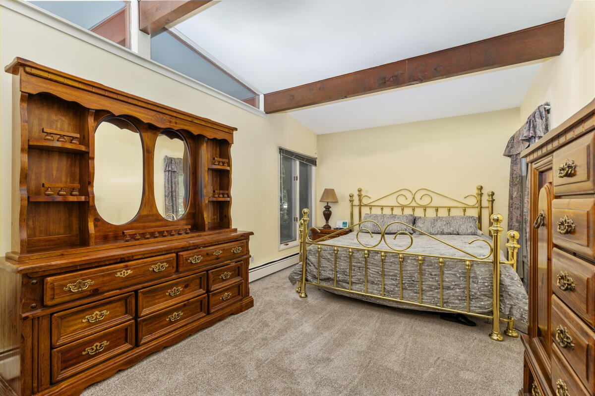 4675 Grenadier Drive SW