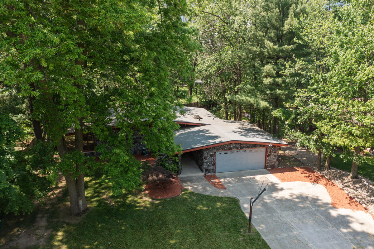 4675 Grenadier Drive SW