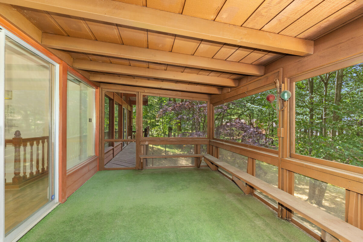 4675 Grenadier Drive SW