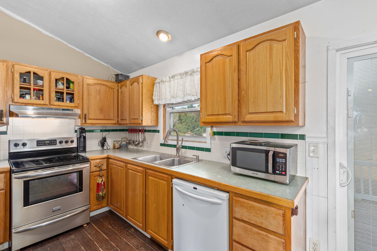 7870 Larry Lane
