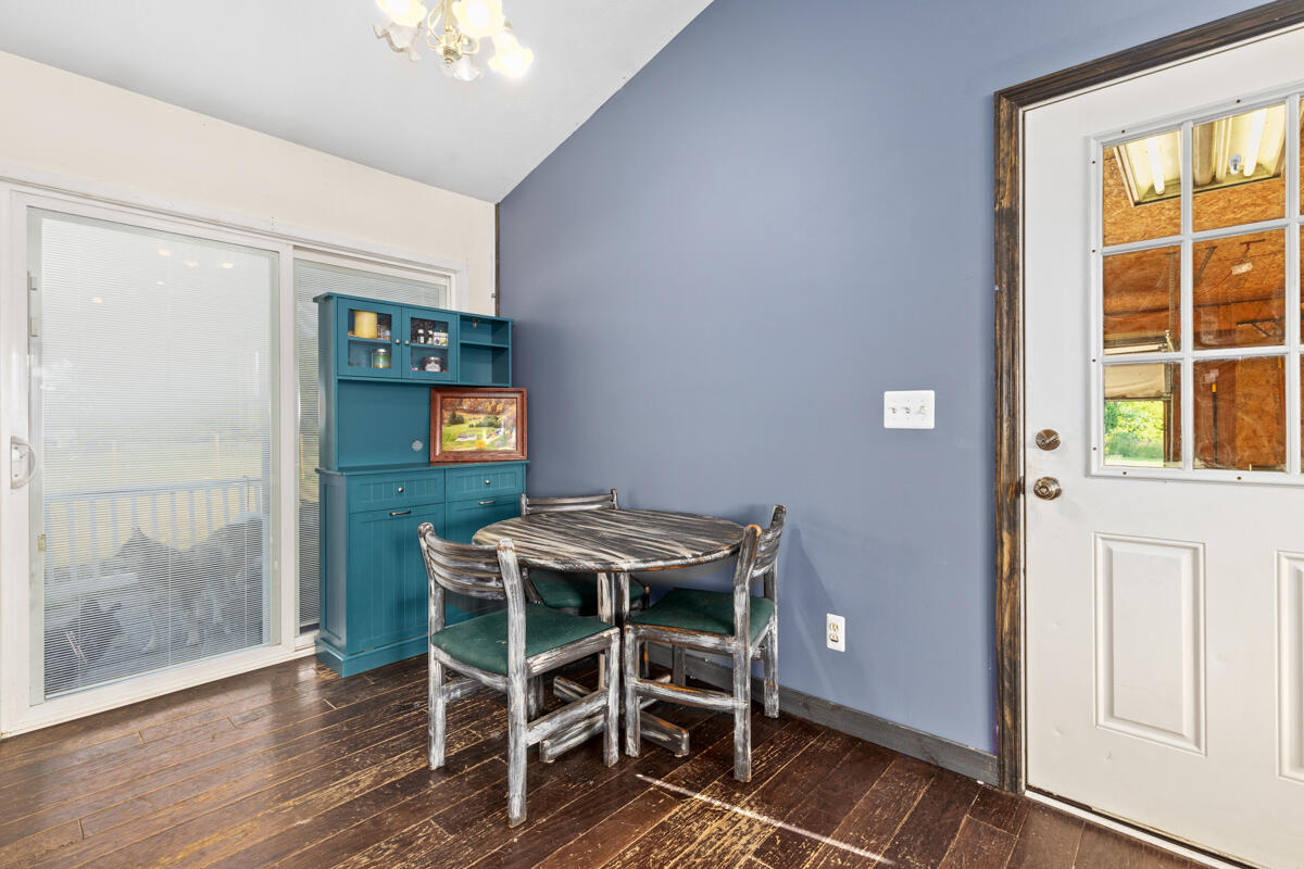 7870 Larry Lane