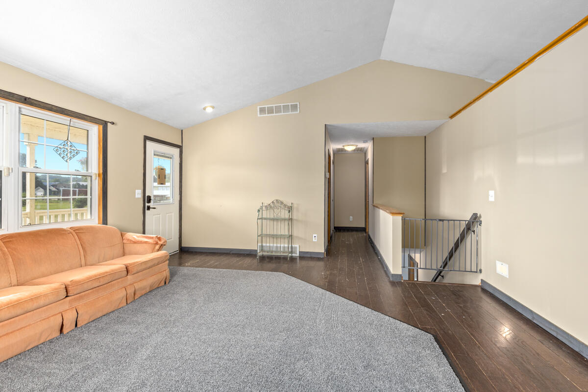 7870 Larry Lane