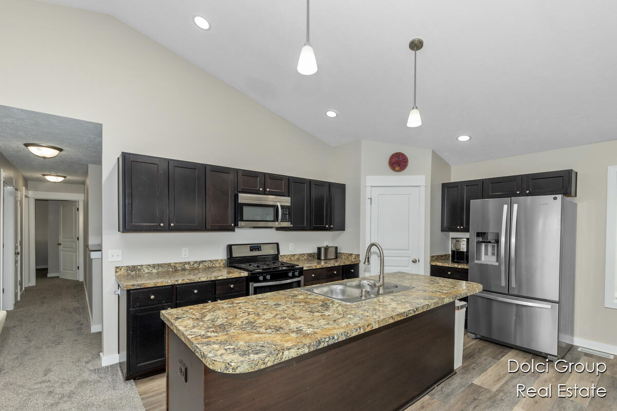 3126-4681 Shooks Drive