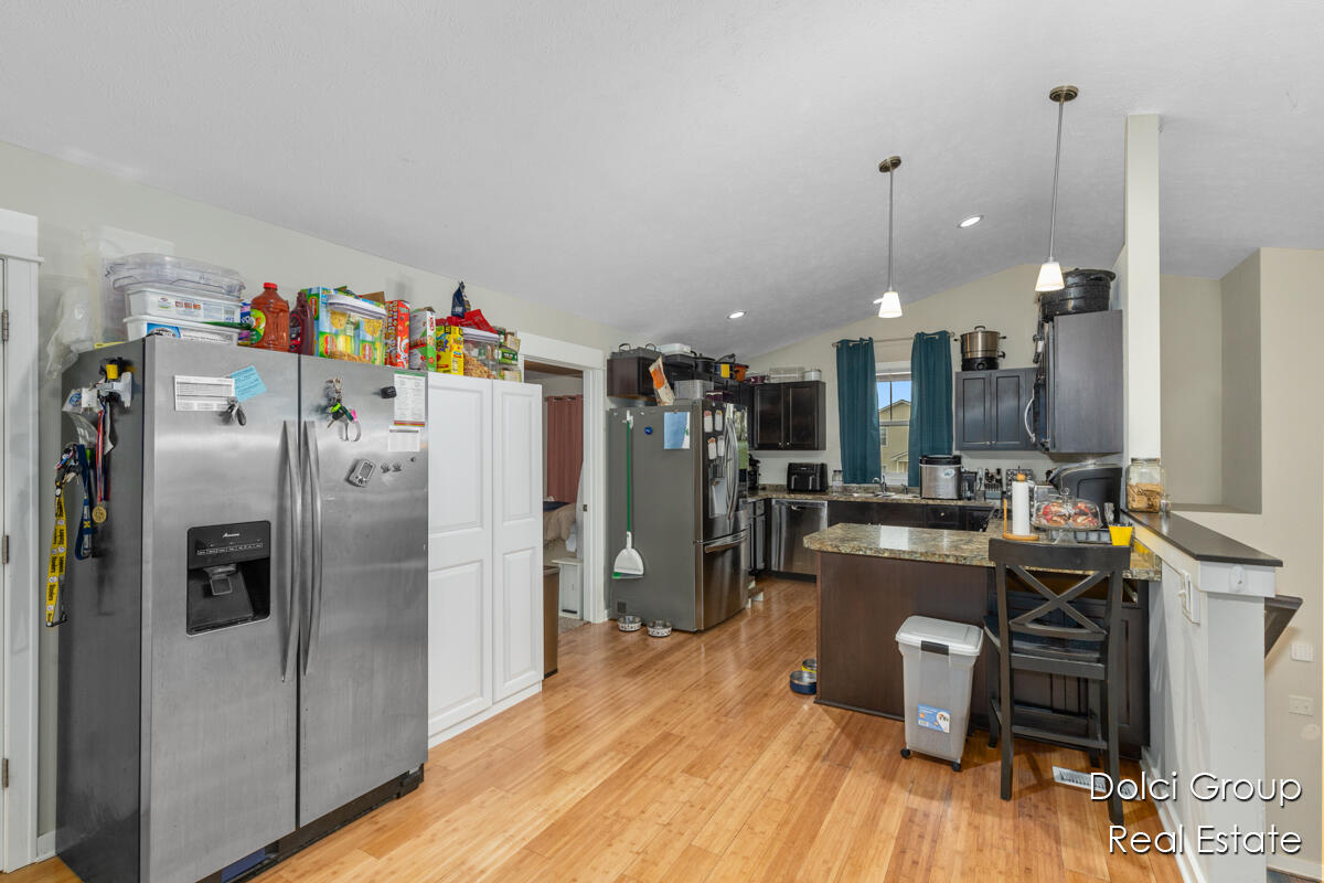 3126-4681 Shooks Drive