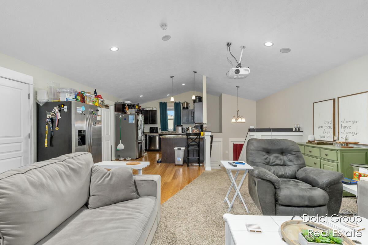 3126-4681 Shooks Drive