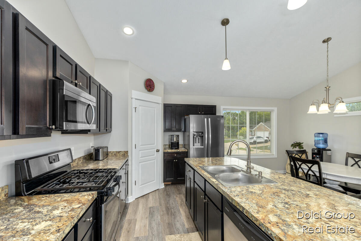 3126-4681 Shooks Drive