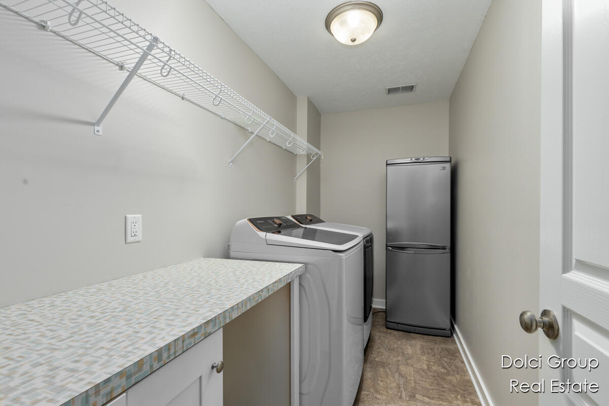 3126-4681 Shooks Drive