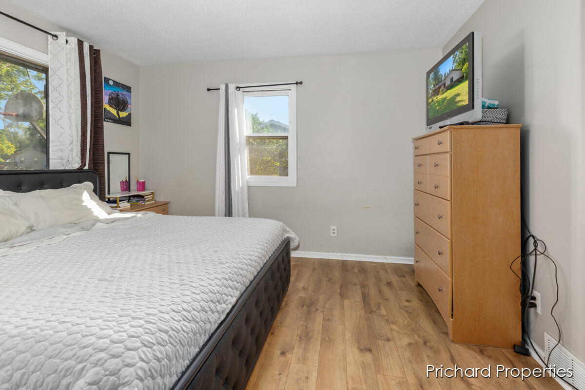 1734 Pleasantwood Drive