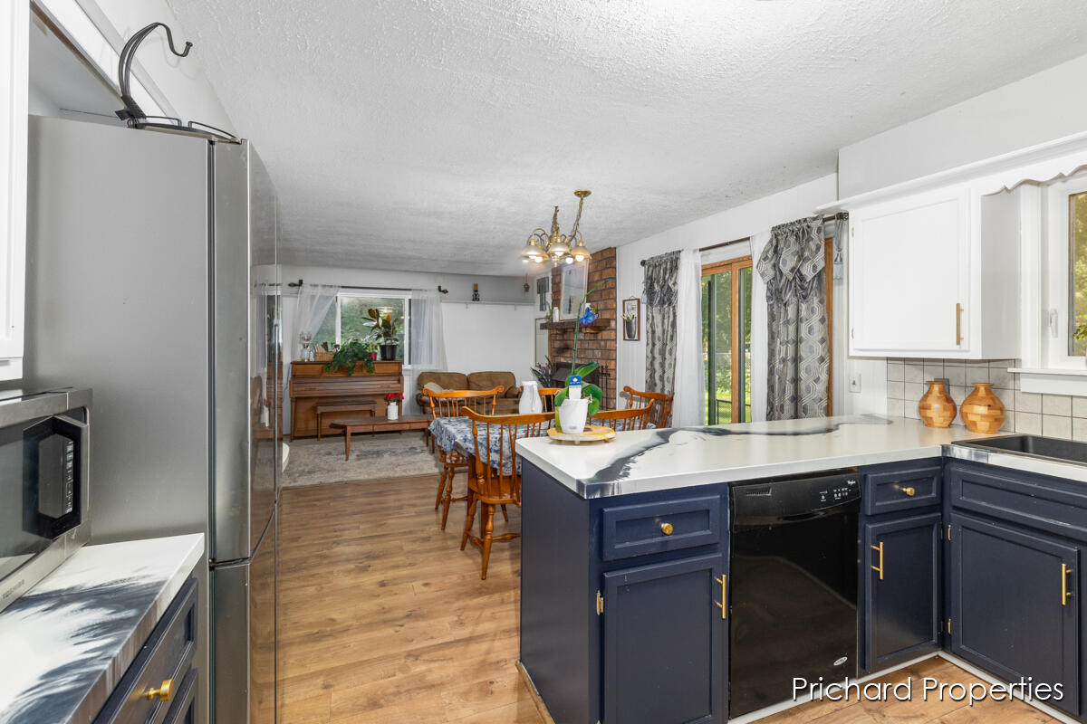 1734 Pleasantwood Drive