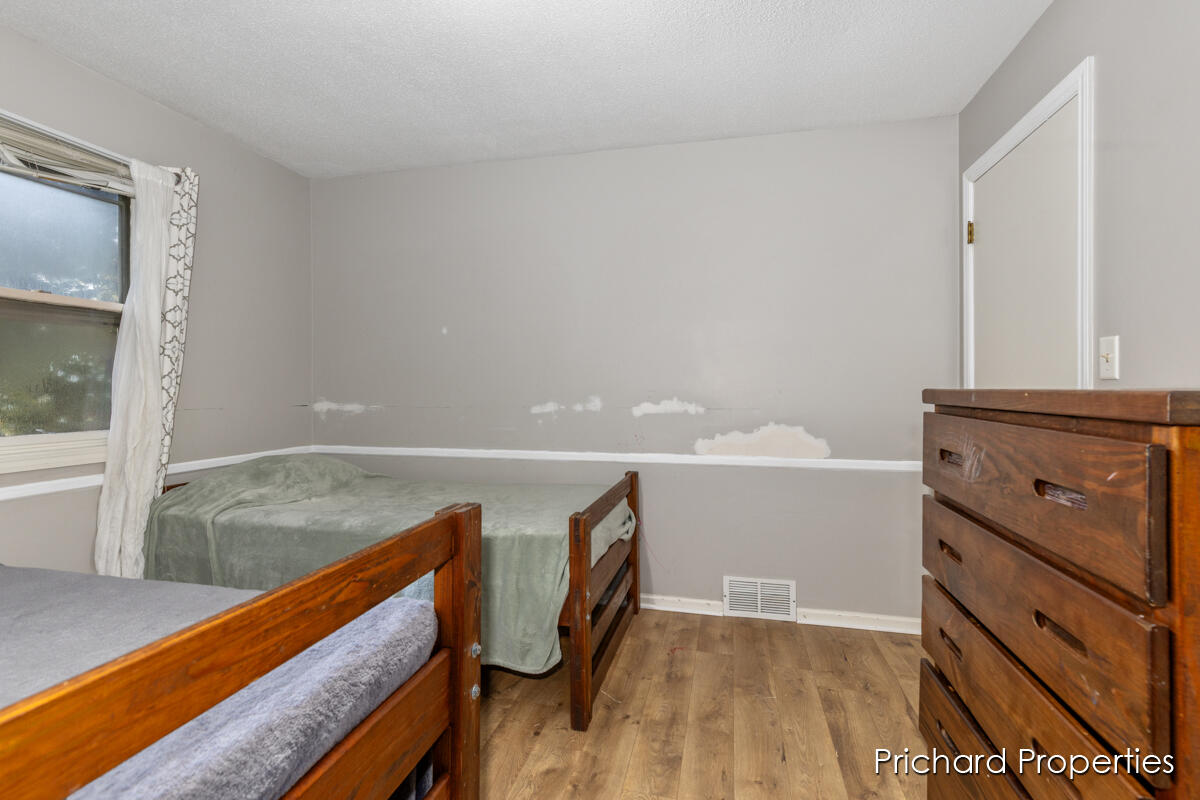 1734 Pleasantwood Drive