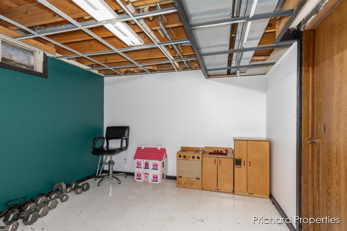 1734 Pleasantwood Drive