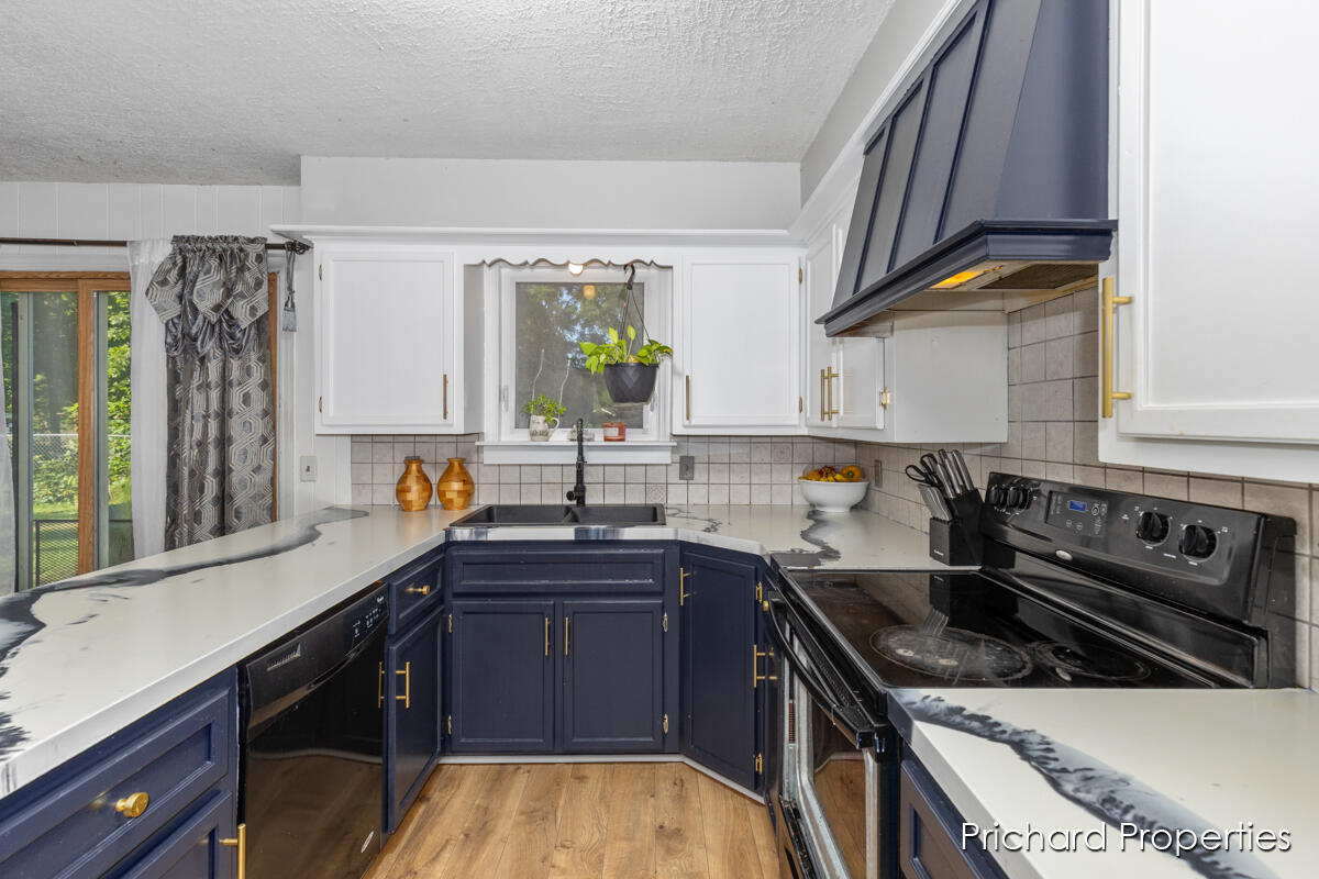 1734 Pleasantwood Drive