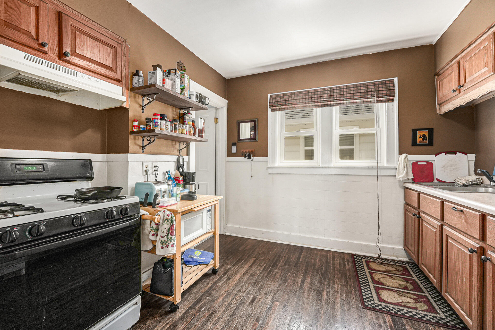 237 Elmwood Street NE