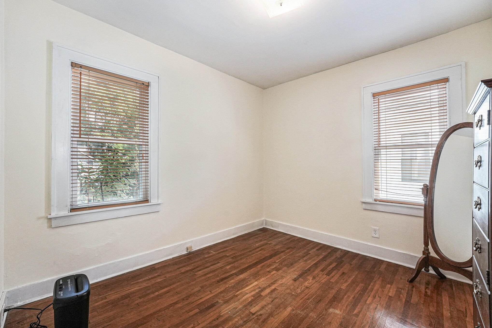 237 Elmwood Street NE