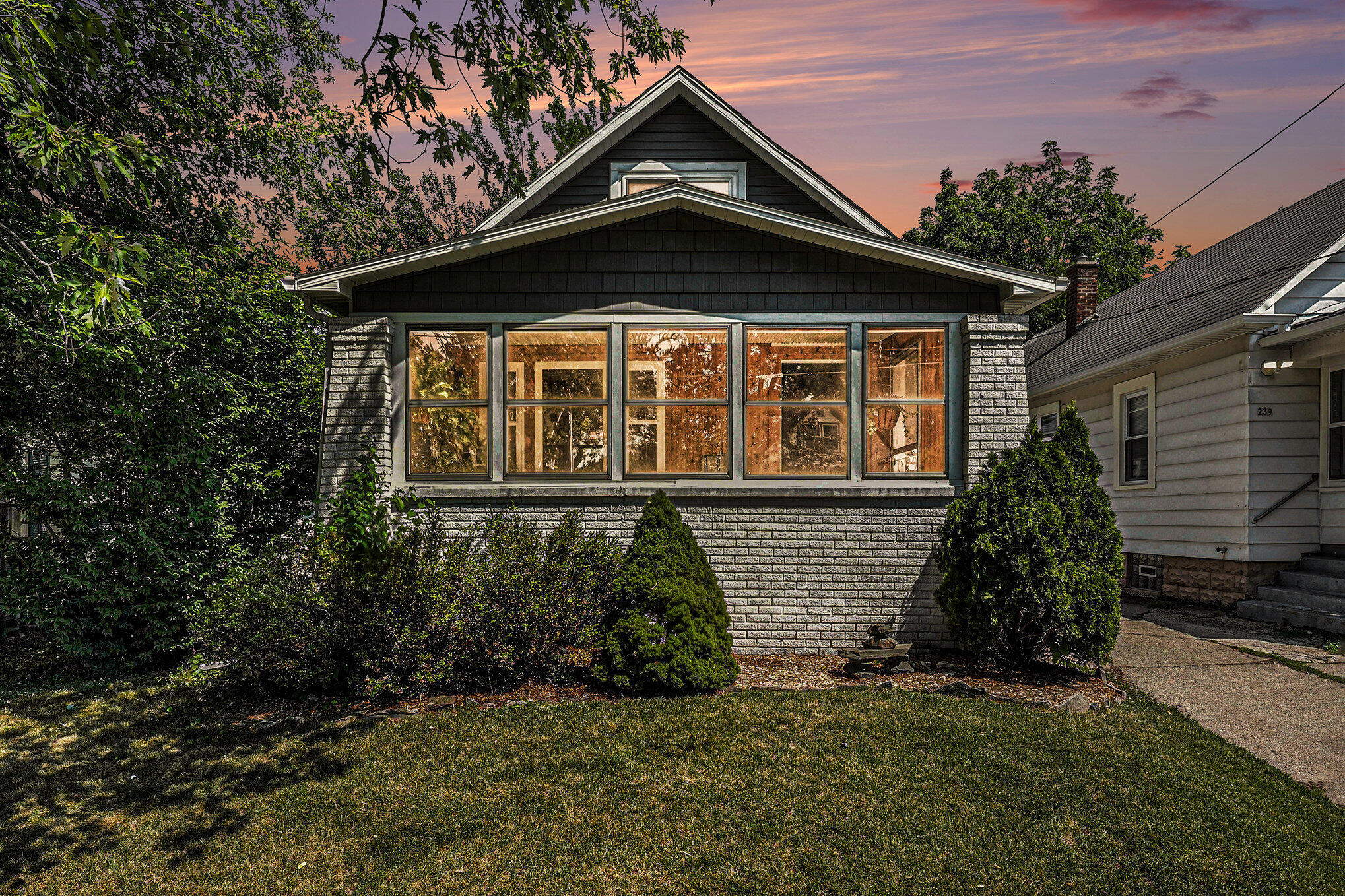 237 Elmwood Street NE