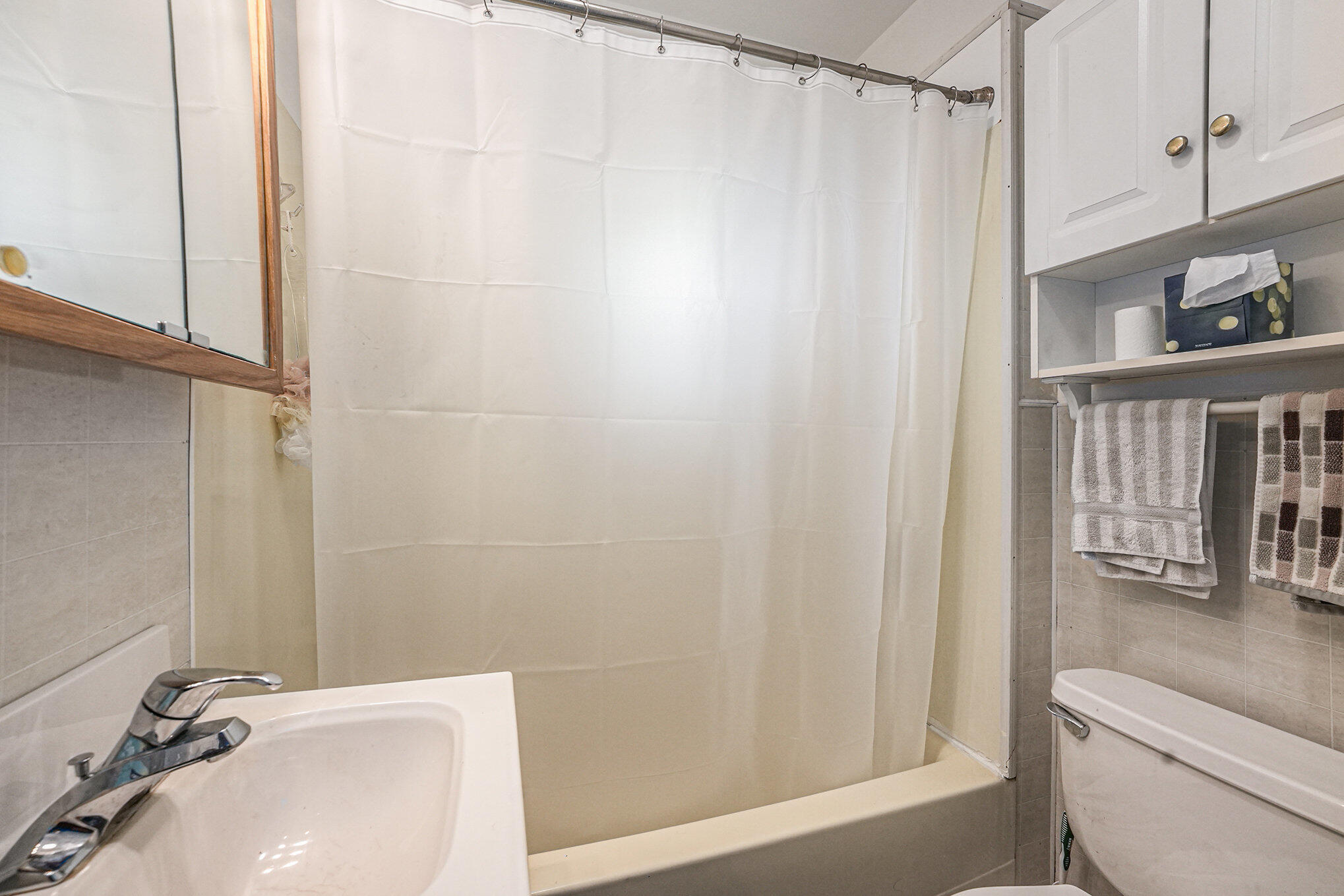 237 Elmwood Street NE