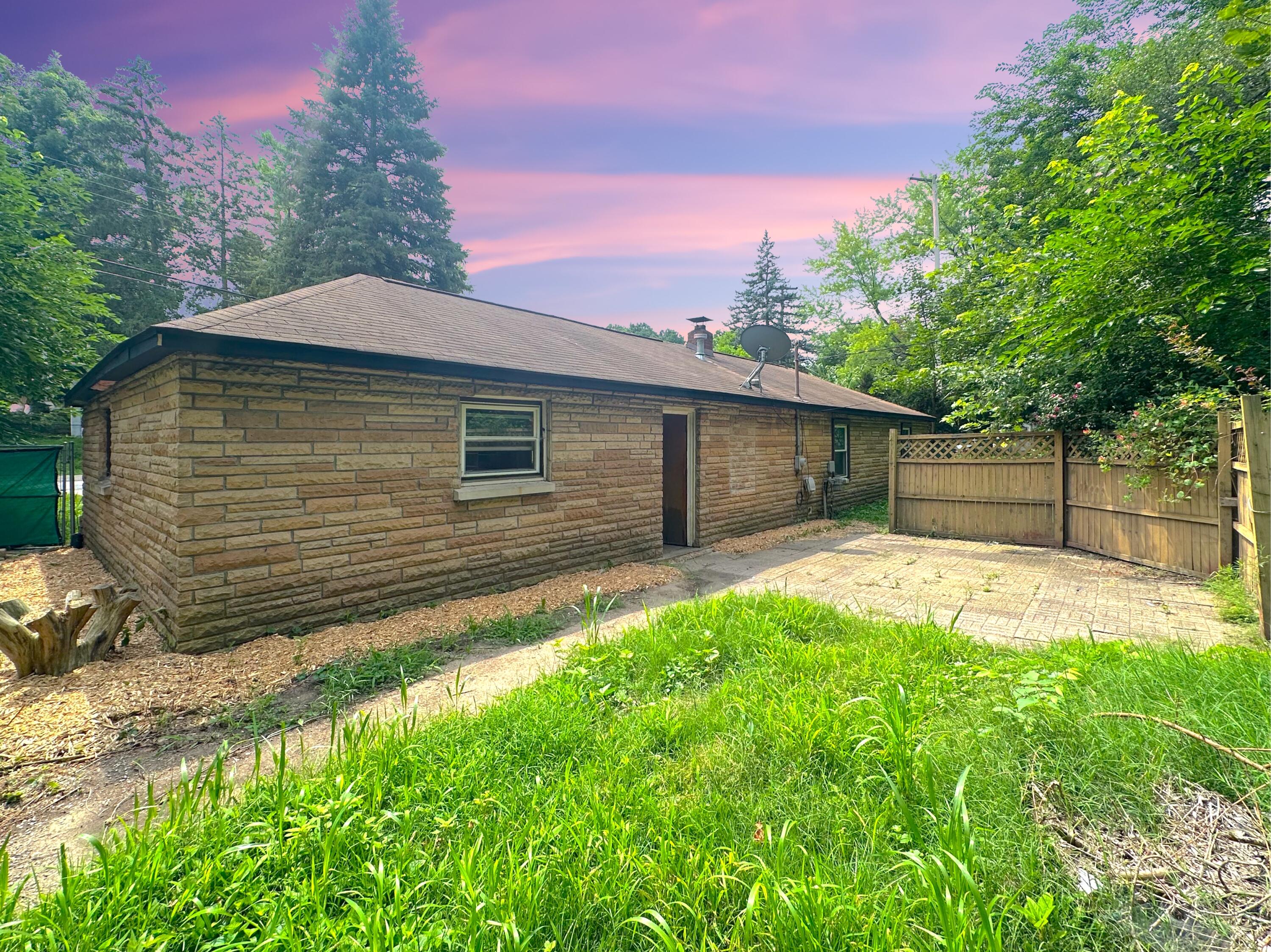 1825 Junction Avenue