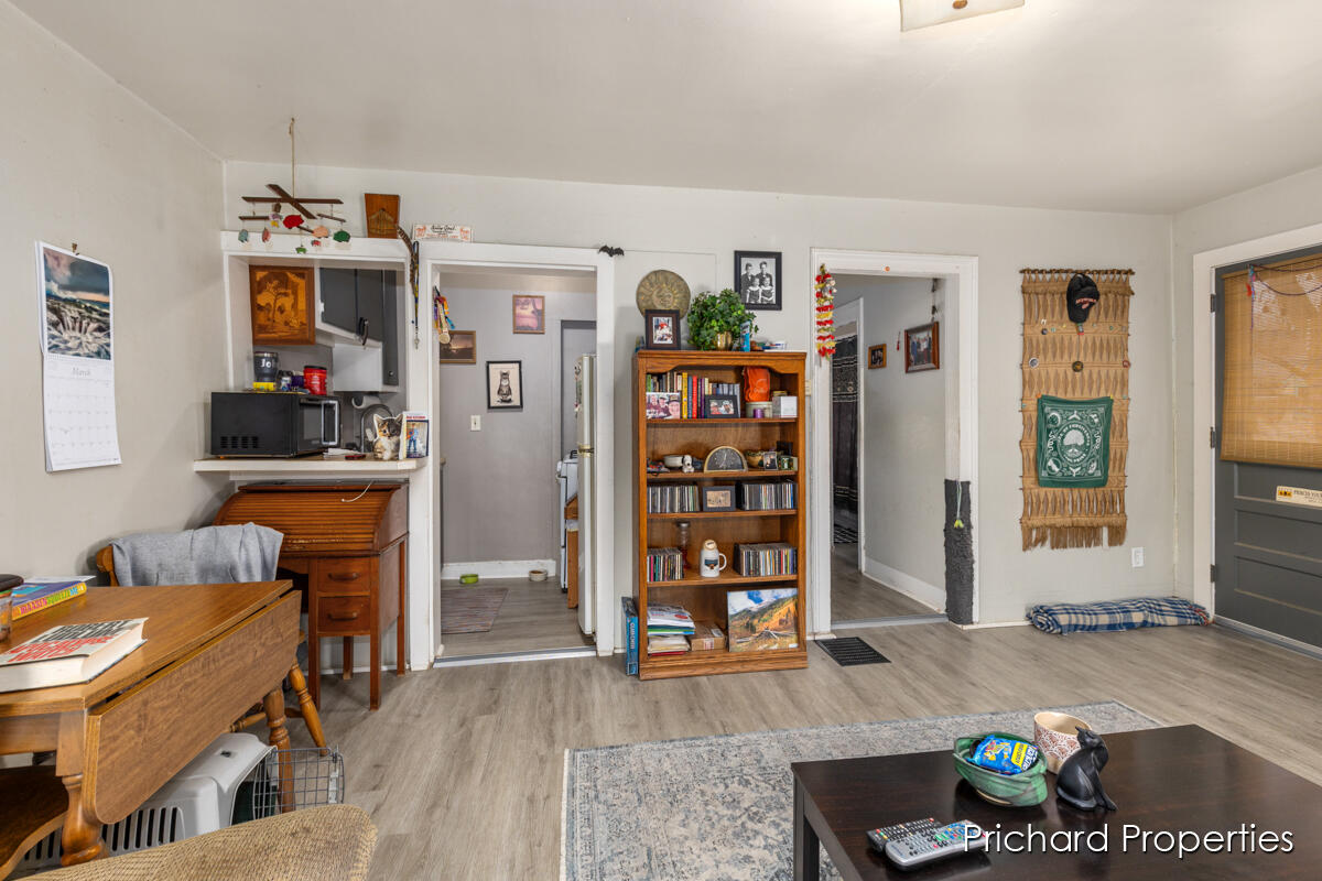 809 W Cedar Street
