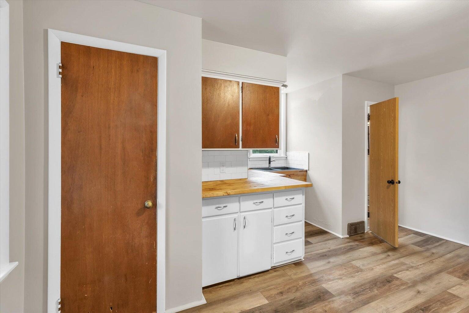 809 W Cedar Street