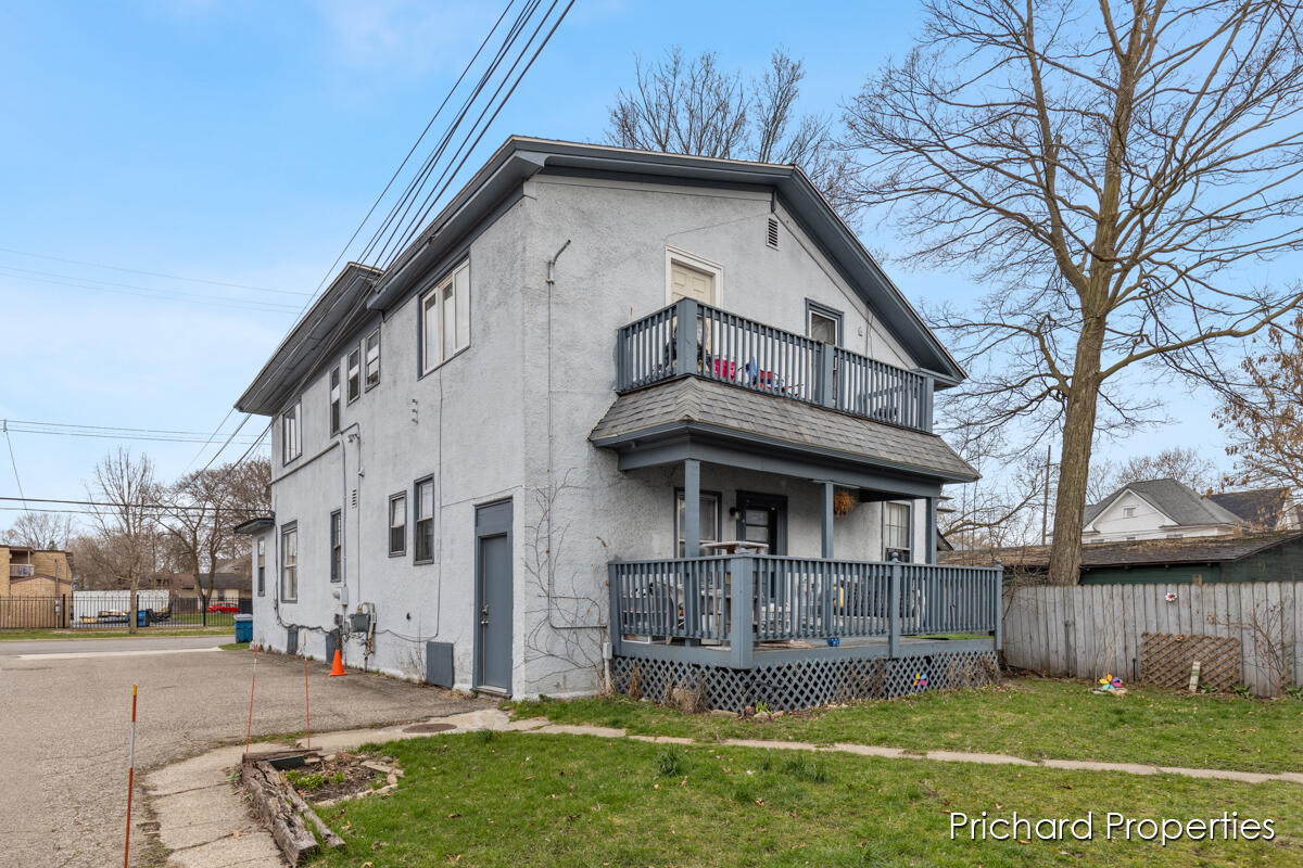 809 W Cedar Street